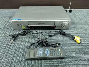 夏本3月No36 Panasonic パナソニック ビデオデッキ リモコン付き 通電確認済み 動作未確認 シルバー 