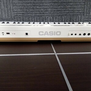 大村3月No.102 キーボード CASIO カシオ 電子ピアノ LK-526 通電確認済み 動作未確認 ホワイト 鍵盤楽器 の画像8