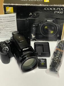 NIKON Coolpix P900 ニコン クールピクス コンパクトデジタルカメラ　元箱、充電器、ストラップ付属