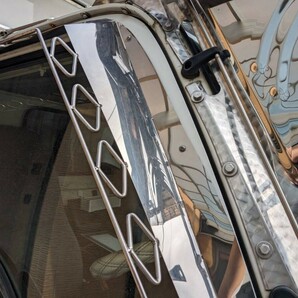 デコトラ ジェットイノウエ メッキドアバイザー 車種不明 NEWエルフに無理やり取付 加工有りの為ジャンク トラック野郎の画像3