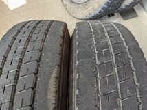 フロント　ブリジストン205/85Ｒ16