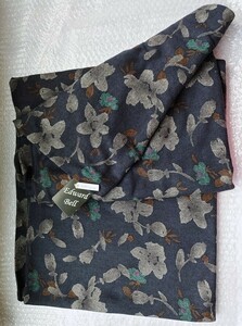 Edward Bell カシミヤ50%ウール50%伸縮性あり 濃紺 花柄風 生地 布地 幅160cm×250cm 定価58,000円服地