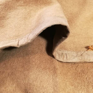 新品 キャメル100％ 敷き毛布 ダブルサイズ 140×205cm キャメルウール 高保温性 ムレない 天然素材 無染色 寝具 毛布の画像4