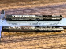 金物屋の長期保管品 昭和時代の タップ 2本セット M5 x 0.9　 TS CC シャンク5.3mm_画像1