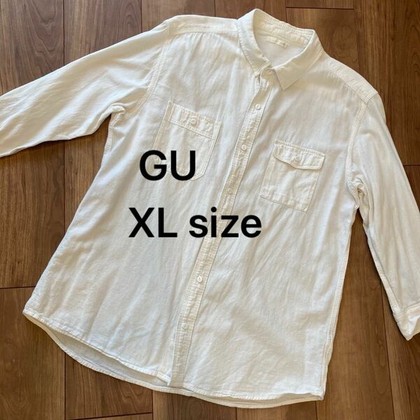 【GU】メンズ　XLサイズトップス シャツ 白シャツ カジュアルシャツ