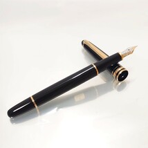 超美品 モンブラン マイスターシュテュック MONTBLANC MEISTERSTUCK 4810 万年筆 14K 585 F ゴールド GOLD バイカラー コンバーター 筆記具_画像3