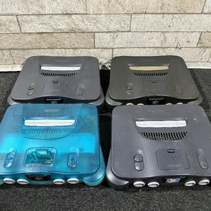 137●〇 任天堂 ニンテンドー Nintendo64 本体 まとめて 限定品 クリアブルー アダプター等まとめて 〇●の画像1