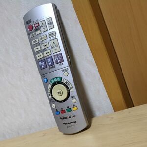 Panasonic DVD/テレビ用リモコン EUR7658Y20 動作確認済み　電池挿入部サビあり