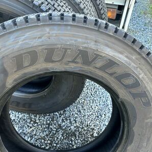 バリ 山【中古4本】ダンロップ SP001 275/80R22.5 151/148J 22年製造 約9分山 中古スタッドレスタイヤの画像4