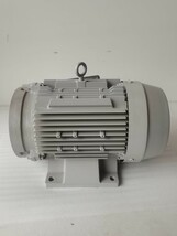 新品未使用 東芝 TOSHIBA 三相 モーター IK-FCKLA21-4P-3.7KW 200V 全閉外扇形 三相電機 no3_画像4