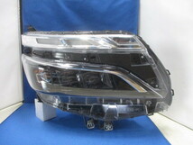 トヨタ　VOXY/ヴォクシー/煌　ZRR80W/ZWR80W　後期　右ライト/右ヘッドライト　LED　純正　ICHIKOH　28-240　81110-28J10　【K】　264133_画像1