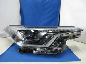 トヨタ　C-HR　NGX50/NGX10/ZYX10　前期　右ライト/右ヘッドライト　LED　純正　CHR　KOITO　10-101　【4】　411119