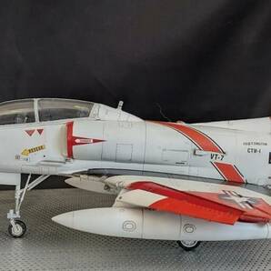 1/48 TA-4J スカイホーク アメリカ海軍第一訓練飛行隊 所属機 ハセガワ 塗装完成品の画像2