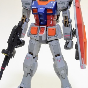 1/144 RG RX-78-2 ガンダム 塗装済み完成品の画像2