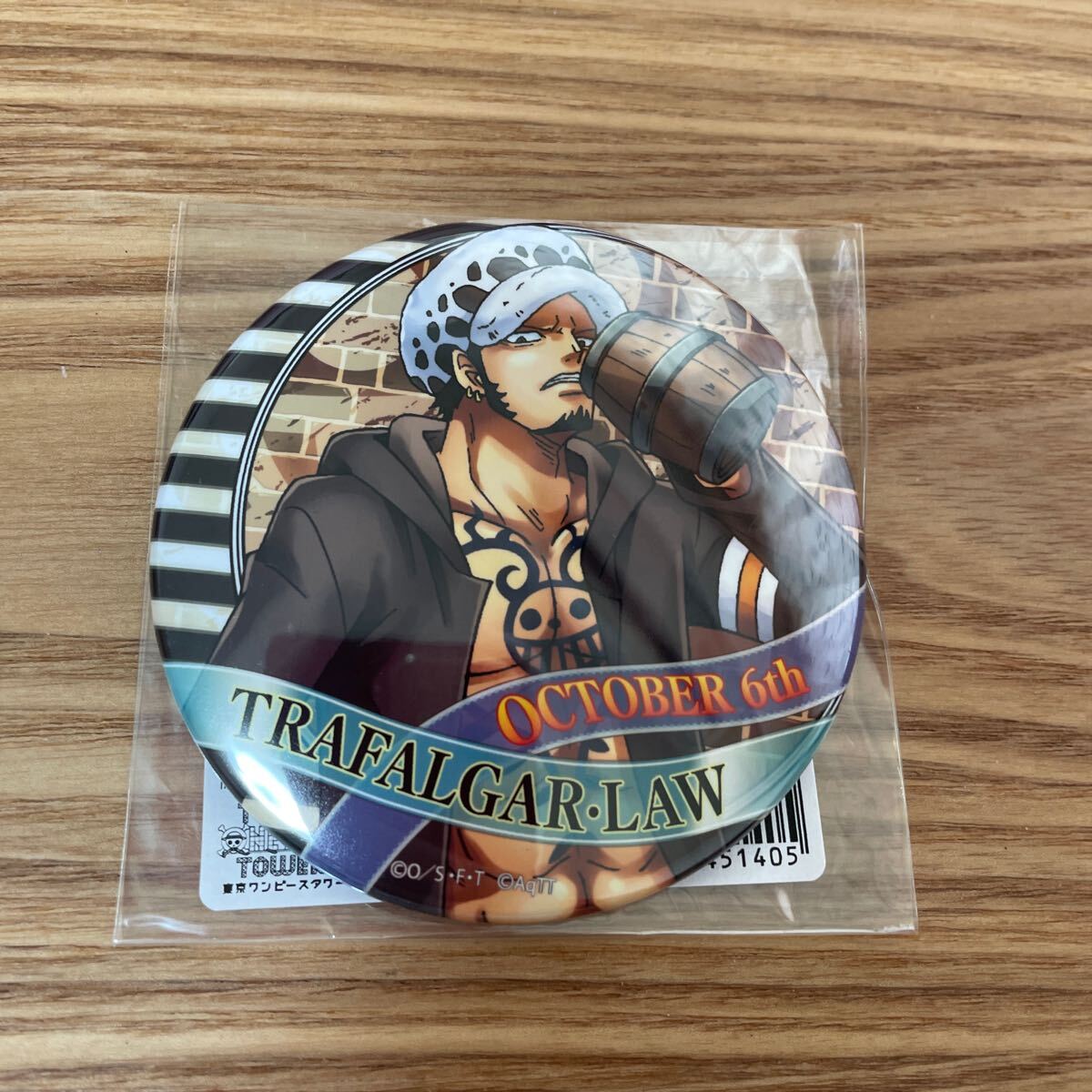 ONE PIECE】バースデイ缶バッジ トラファルガー・ロー: 雑貨