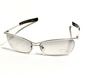 少し大きめのリームレスサングラス シルバーフレーム ライトスモークハーフ メンズサングラス アイウェアー ギフトメガネ 9309-3