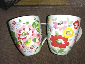 キャスキッドソン　Cath Kidston　マグカップ　2個セットで　新品未使用　直径10cm高さ11cmくらい　お花模様