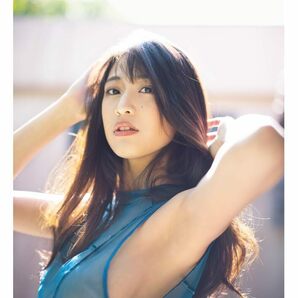 岡本杷奈1st写真集 in bloomの画像1