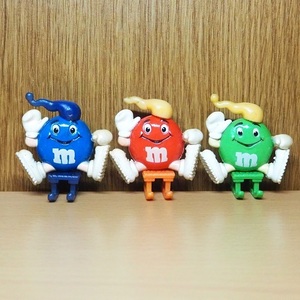 エムアンドエムズ　 フィギュア　ミニ　ブルー　レッド　グリーン　ソリ　３個　セット　 m&m　m&m’ｓ　チョコ　アメトイ　ミールトイ