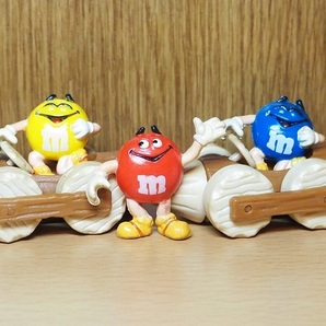 エムアンドエムズ  フィギュア ミニ イエロー レッド ブルー ミニカー ３個 セット  m&m m&m’ｓ チョコ アメトイ ミールトイの画像2