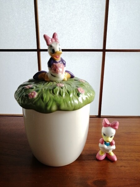 未使用 デイジー キャニスター 小物入れ 保存容器 陶器製 ディズニー Disney フィギュリン フィギュア レトロ クッキージャー