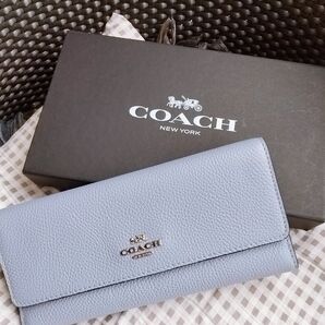 長財布 コーチ　COACH　スモーキーなブルー　水色