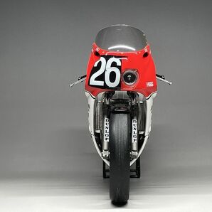 1/12 YAMAHA YZF750 '87 #26 完成品 ケース付 の画像5