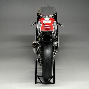 1/12 YAMAHA YZF750 '87 #26 完成品 ケース付 の画像6