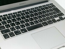 管理926 MacBook Air ノートパソコン A1369 未チェック 破損あり部品取り ジャンク_画像3