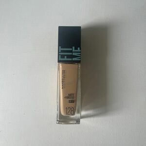 Maybelline リキッドファンデーション 128番 ワンプッシュのみ使用