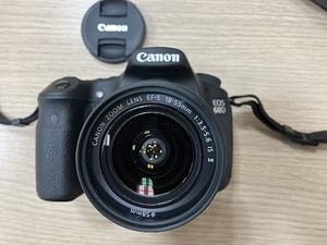 ♪♪T#12522 Canon カメラ EOS 60D 18-55mm 1:3.5-5.6 ZOOM LENS EF-S 55-250mm 1:4-5.6 予備バッテリーおまけ♪♪