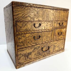 Art hand Auction 【希少】虎木目欅 昭和 針箱 裁縫道具 ソーイングBOX 昭和レトロ 小物入れ 木製 古道具 小箪笥 小引き出し 裁縫箱 (983), 裁縫, 刺繍, 裁縫箱, 道具, ソーイングボックス