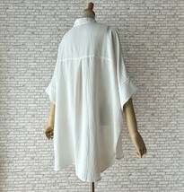 ★新品★送料185円★首元をほっそり見せてくれるスキッパー*ゆったりブラウス*たっぷり長め丈チュニックブラウス*180918ホワイトM～L/LL/XL_画像8