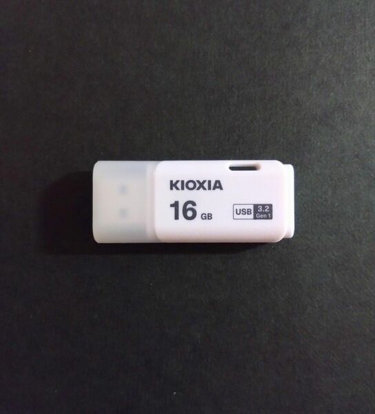 USBメモリ16GB キオクシア製