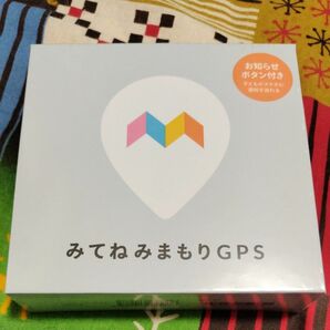 新登場MIXI 「みてねみまもりGPS 第3世代 （お知らせボタン付き）」 バッテリー2000ｍAh 子供向けGPS