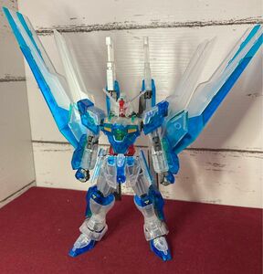 ガンダムヘリオス　クリアカラー　完成品　ガンプラ　HG