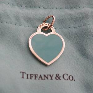 美品★Ｔｉｆｆａｎｙ＆Ｃｏ【ティファニー】リターン トゥ ティファニー ブルー ハート タグ チャーム（ミディアム）シルバー