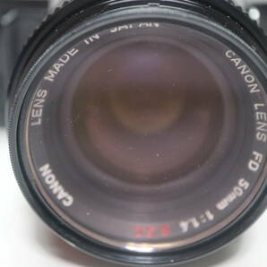 Canon AE-1 Program シルバー FD 50mm F1.8 フィルム一眼カメラ オールドレンズ キヤノンの画像2