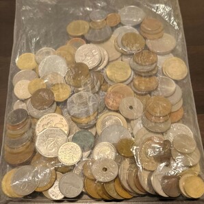 外国銭まとめ 海外古銭 近代貨幣 アンティークコイン 約2kg コインアルバム 1円スタート イギリス カナダ スイス 台湾 中国の画像8