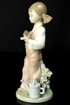 LLADRO リヤドロ フィギュリン『小鳥と話す少女』陶器人形 資産家所有品 【17T10】_画像3