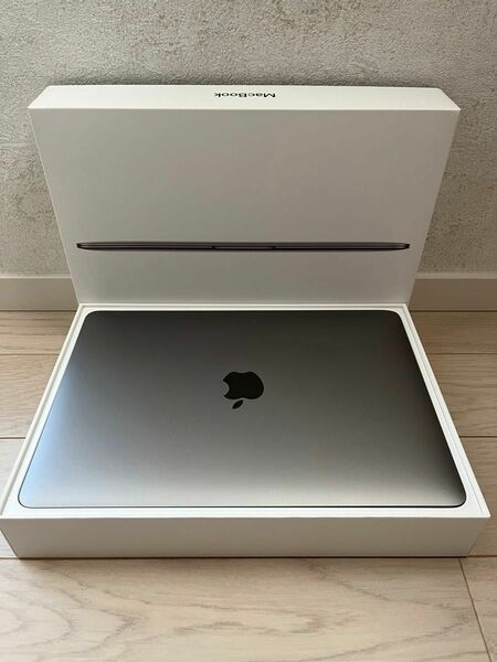 【Apple】Macbook 2017 12インチ Retina Space gray