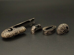 日本刀装具　海浪の図　縁頭　栗型　鐺　銅地　金工　細工　刀剣美術　金具　日本刀拵　武道具