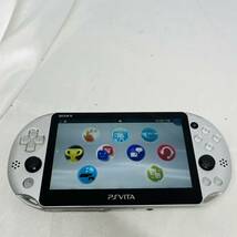 ★1円〜 美品 FW3.74 動作確認済 SONY PS Vita PCH-2000 ZA25 Wi-Fiモデル 本体 シルバー Play Station SILVER_画像2