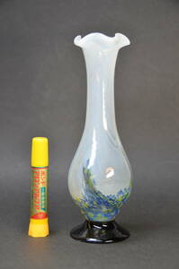 ガラス花瓶②　洒落たデザインの小さな花瓶　吹きガラス　大正ロマン　和ガラス　フラワーベース　花器　美品　レトロ　アンティーク　 　