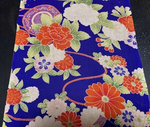 【古布＊縮緬＊和素材】縮緬＊古典柄に牡丹、菊、桜、可愛い、36ｘ126＊手作り＊市松人形＊パッチワーク＊縮緬細工＊雛節句＊昭和レトロ