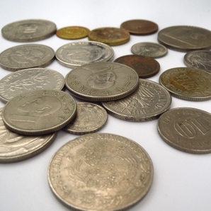 □H77776:【中古品】 外国銭 おまとめ コイン 硬貨 中国 他 詳細不明 長期保管品の画像4