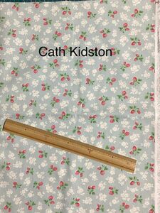 Cath Kidston ストロベリーフィールズ　生地幅 146cm × 49cm 実寸　薄い水色