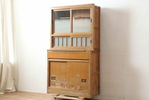R-039892　アンティーク家具　昭和中期　レトロな佇まいの作業台付き食器棚(収納棚、戸棚、キャビネット)