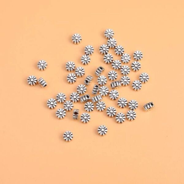 50ピース 花 ビーズ DIY ジュエリー アクセサリー ハンドメイド シルバー キーホルダー