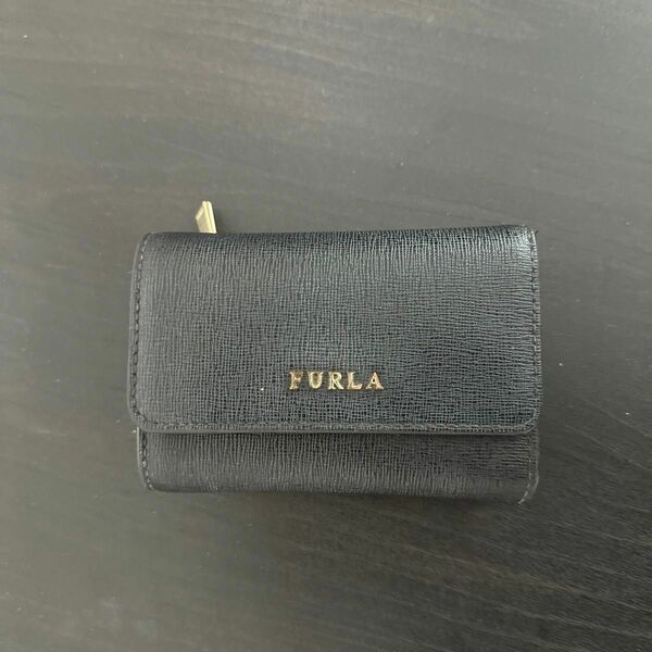 FURLA 三つ折り財布